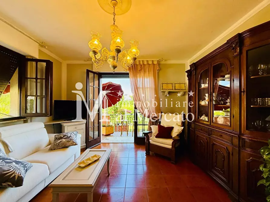 Immagine 19 di Porzione di casa in vendita  a Viareggio