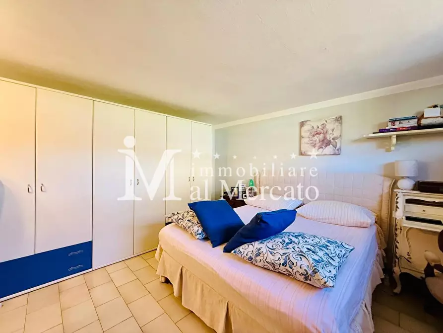 Immagine 37 di Porzione di casa in vendita  a Viareggio