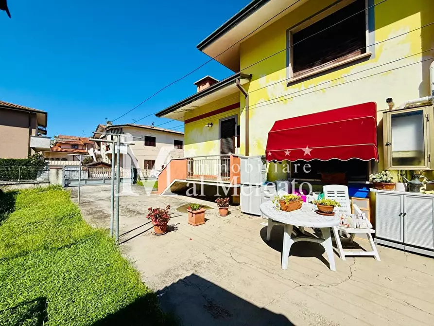 Immagine 8 di Porzione di casa in vendita  a Viareggio