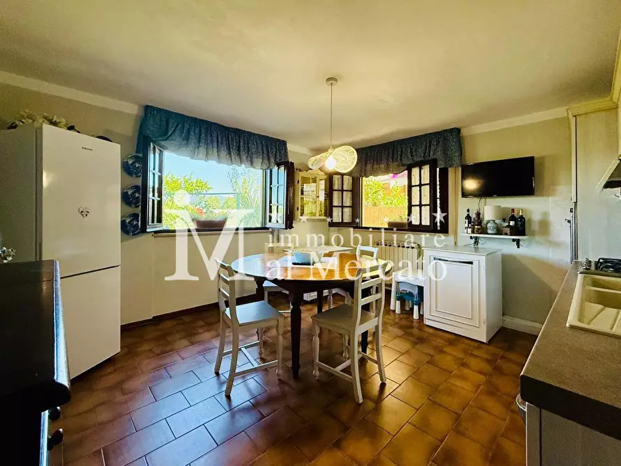 Immagine 14 di Porzione di casa in vendita  a Viareggio