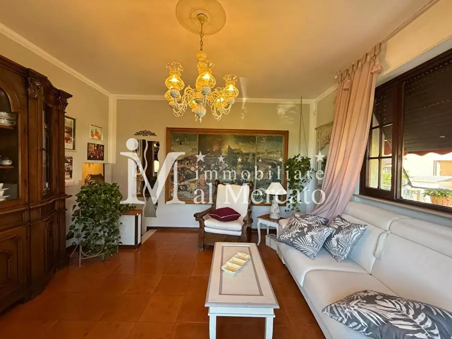 Immagine 29 di Porzione di casa in vendita  a Viareggio