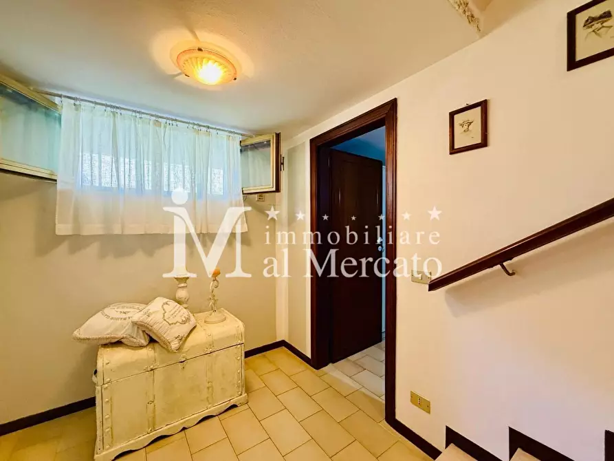 Immagine 41 di Porzione di casa in vendita  a Viareggio