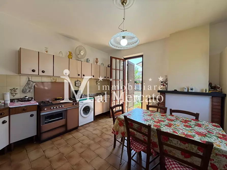 Immagine 61 di Casa indipendente in vendita  a Viareggio