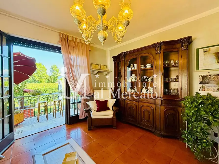 Immagine 29 di Casa indipendente in vendita  a Viareggio