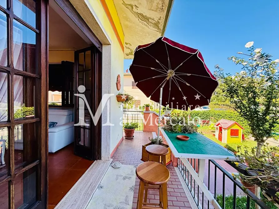 Immagine 30 di Casa indipendente in vendita  a Viareggio