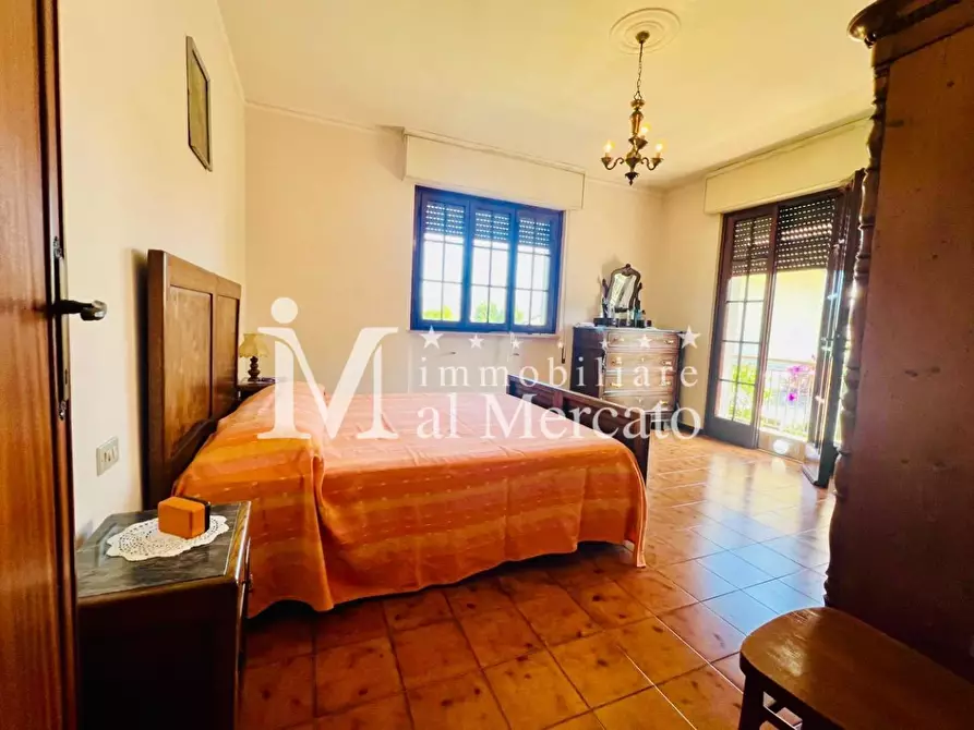 Immagine 79 di Casa indipendente in vendita  a Viareggio