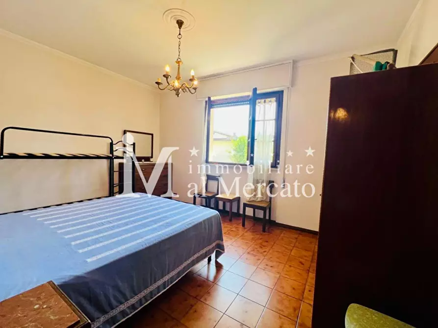 Immagine 85 di Casa indipendente in vendita  a Viareggio