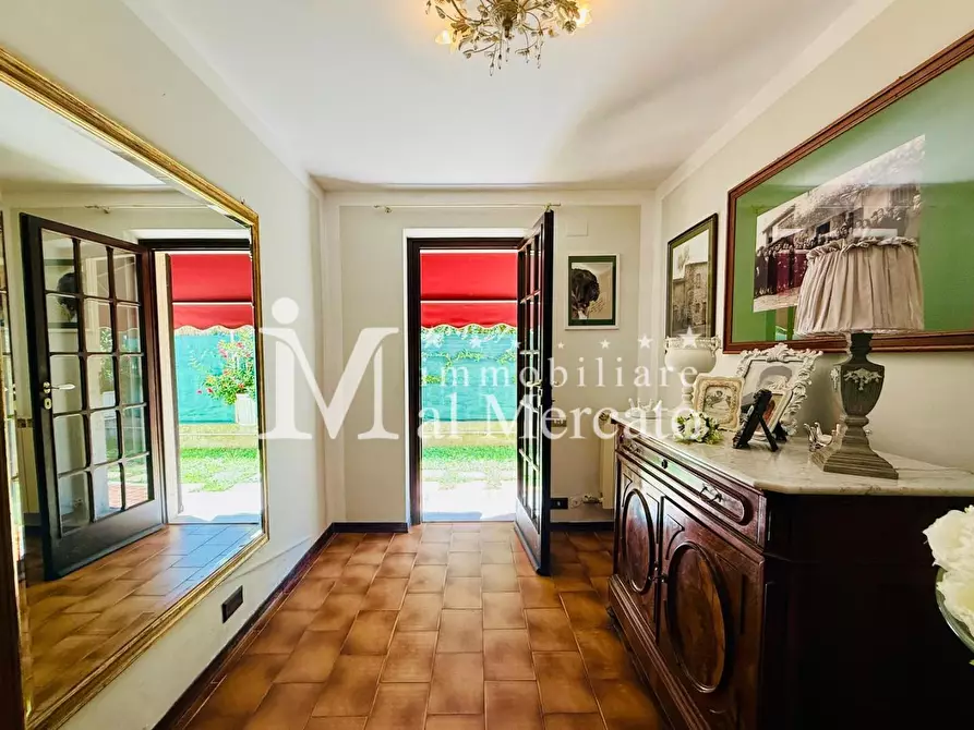 Immagine 22 di Casa indipendente in vendita  a Viareggio