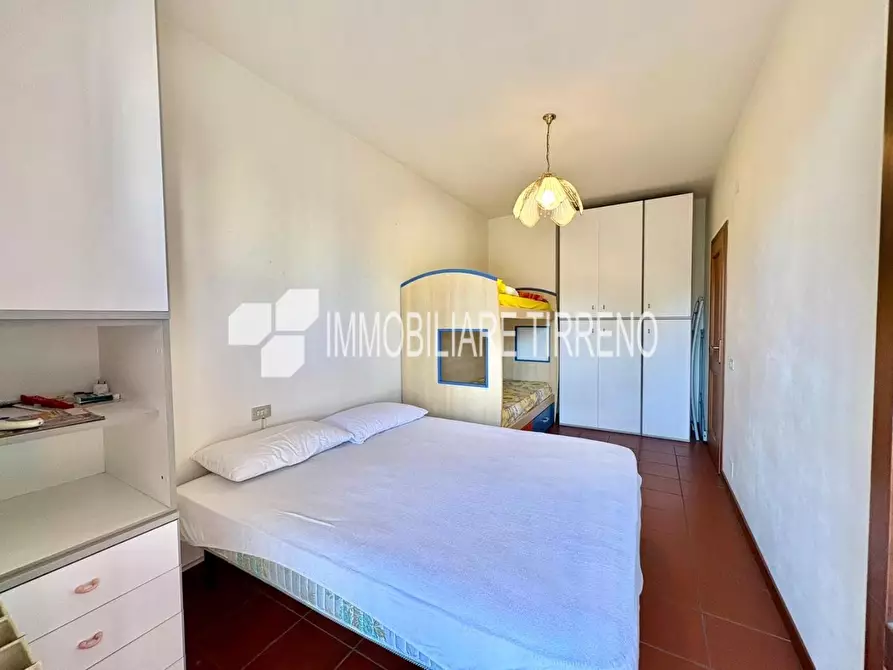 Immagine 8 di Villetta a schiera in vendita  a Massa