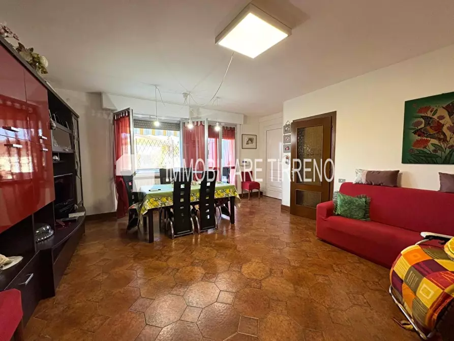 Immagine 6 di Appartamento in vendita  a Massa