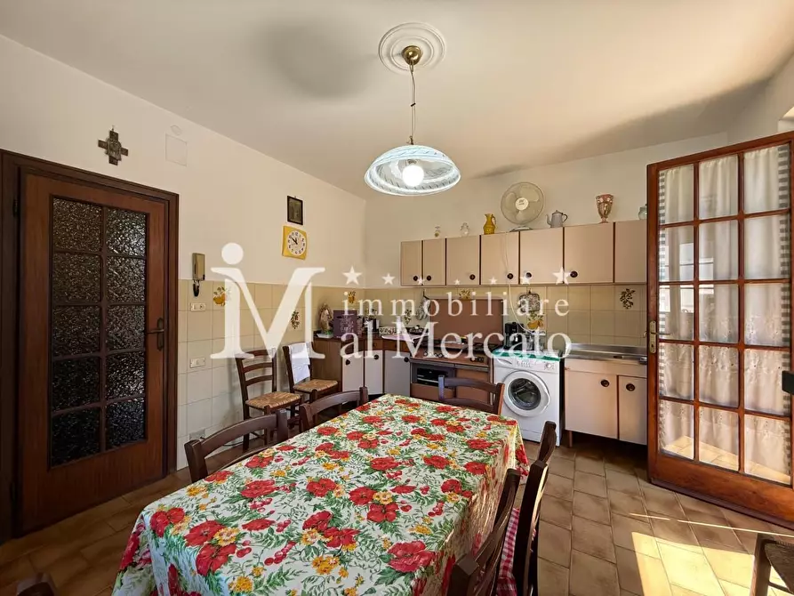 Immagine 16 di Porzione di casa in vendita  a Viareggio