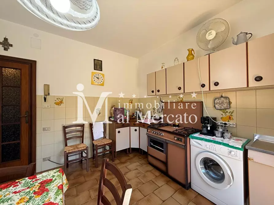 Immagine 21 di Porzione di casa in vendita  a Viareggio