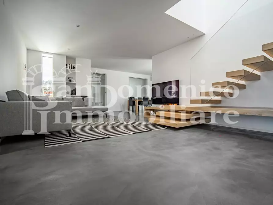 Immagine 1 di Terratetto in vendita  a Cascina