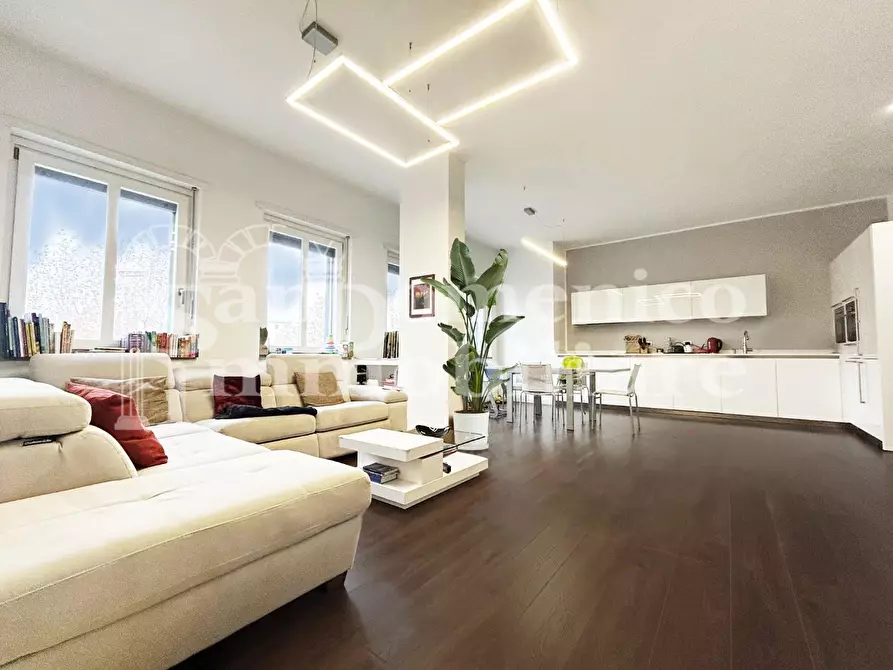 Immagine 1 di Appartamento in vendita  a Cascina