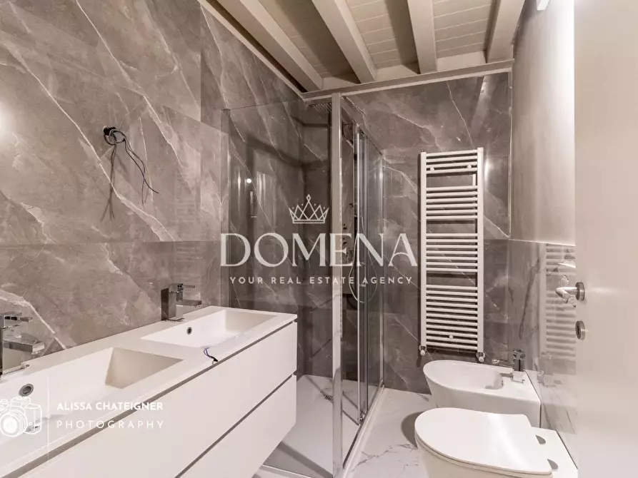 Immagine 28 di Appartamento in vendita  a Siena