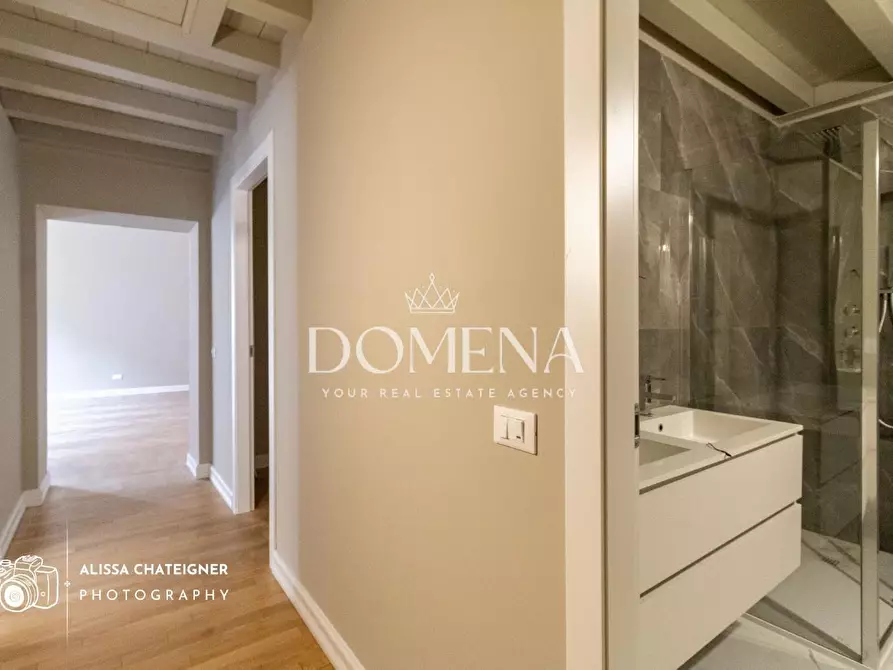 Immagine 26 di Appartamento in vendita  a Siena