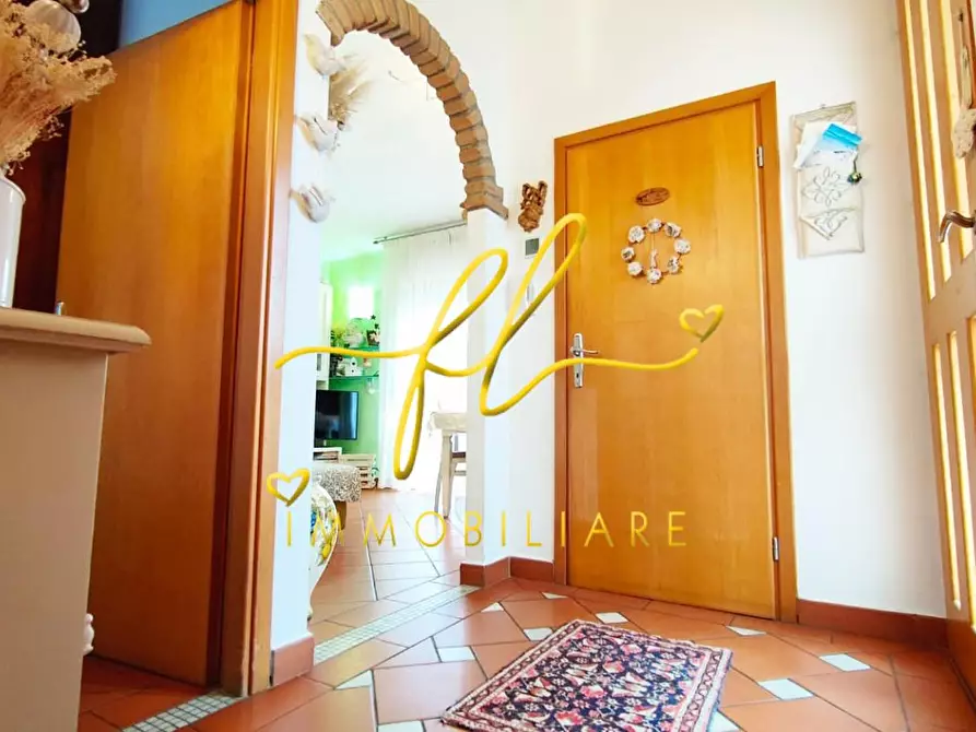 Immagine 15 di Appartamento in vendita  a Rosignano Marittimo