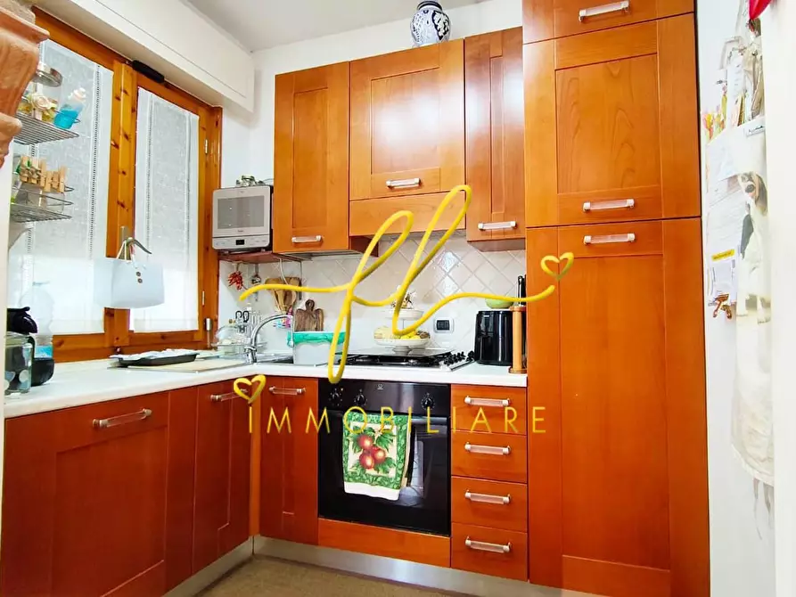 Immagine 8 di Appartamento in vendita  a Rosignano Marittimo