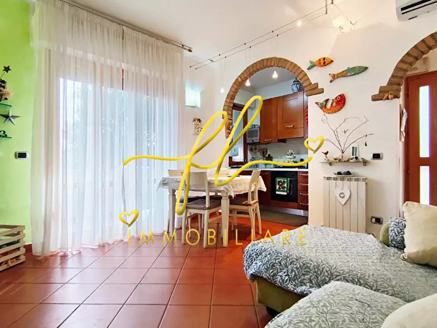 Immagine 1 di Appartamento in vendita  a Rosignano Marittimo