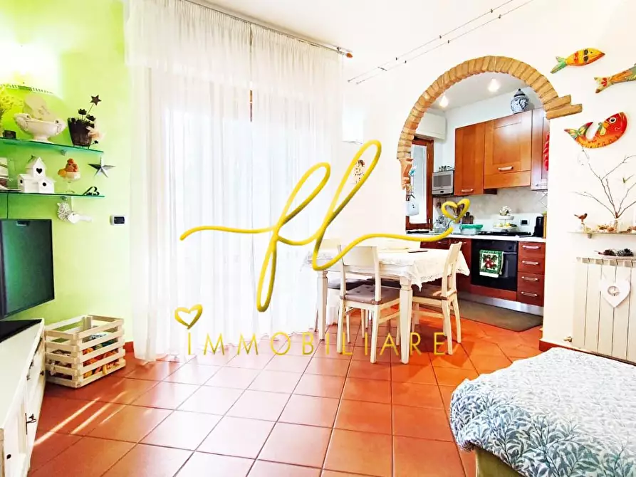 Immagine 3 di Appartamento in vendita  a Rosignano Marittimo