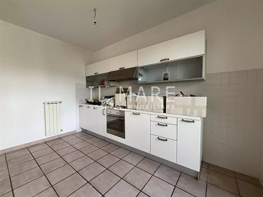 Immagine 5 di Appartamento in vendita  a Massa