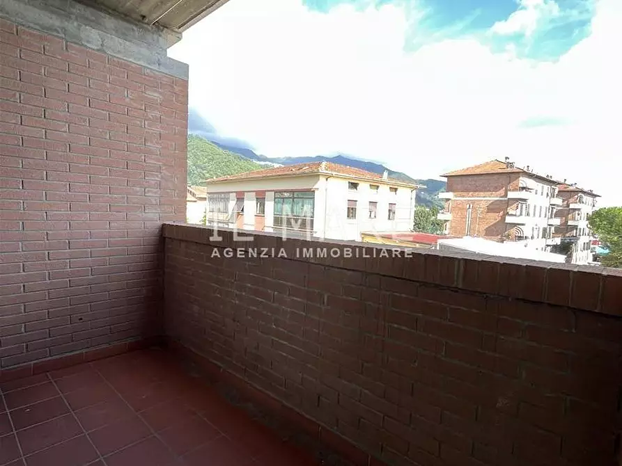 Immagine 14 di Appartamento in vendita  a Massa