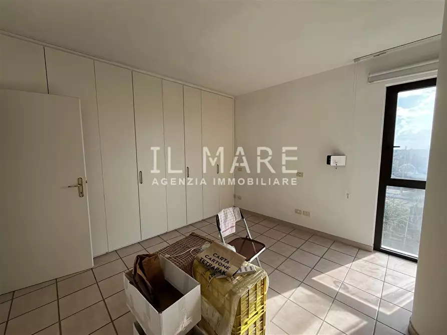 Immagine 9 di Appartamento in vendita  a Massa