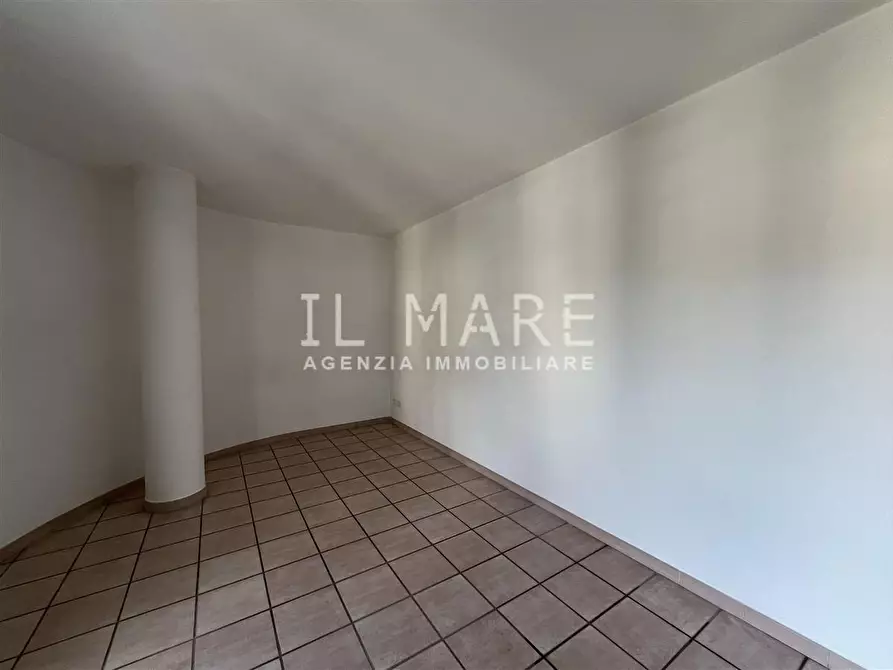 Immagine 4 di Appartamento in vendita  a Massa