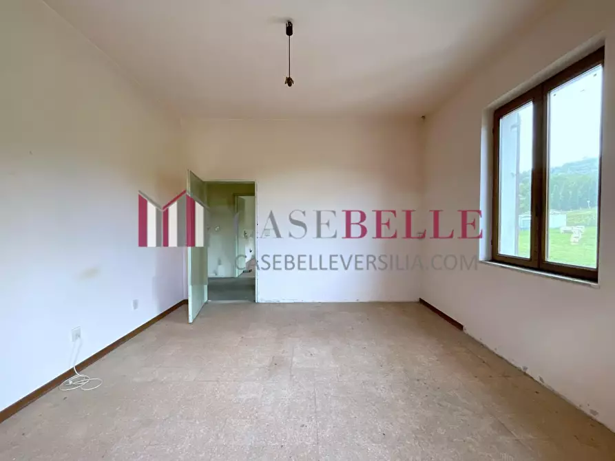 Immagine 2 di Appartamento in vendita  a Camaiore