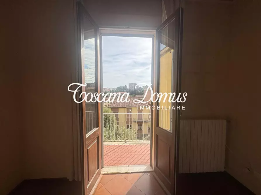 Immagine 9 di Appartamento in vendita  a Siena