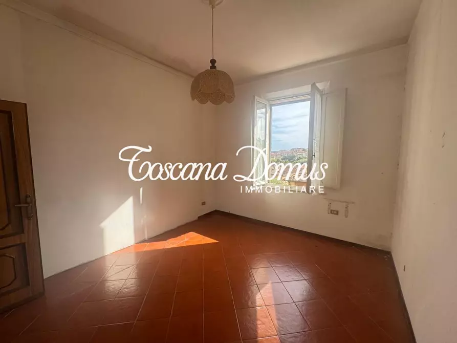 Immagine 17 di Appartamento in vendita  a Siena