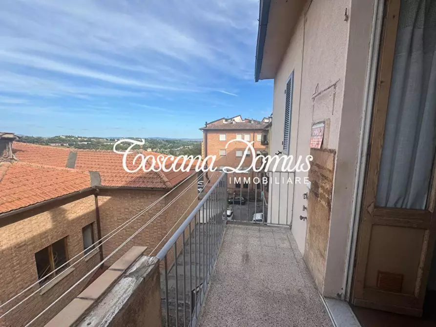 Immagine 8 di Appartamento in vendita  a Siena