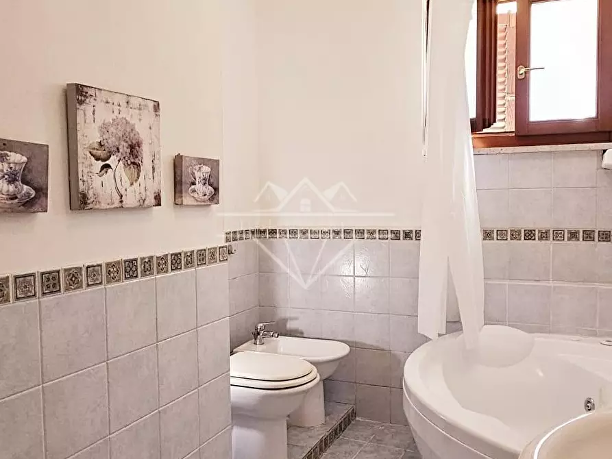 Immagine 12 di Mansarda in affitto  a Carrara