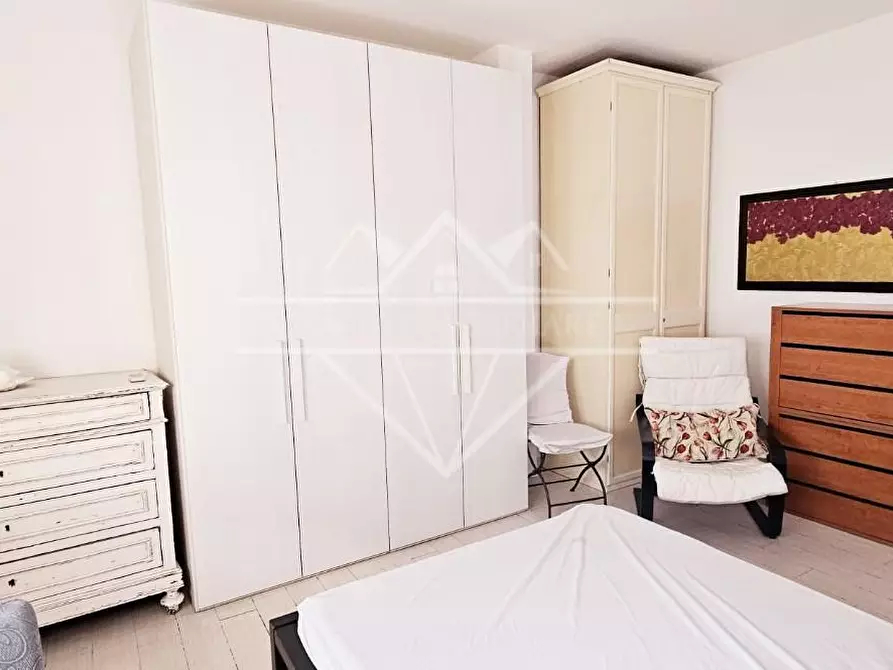 Immagine 10 di Mansarda in affitto  a Carrara