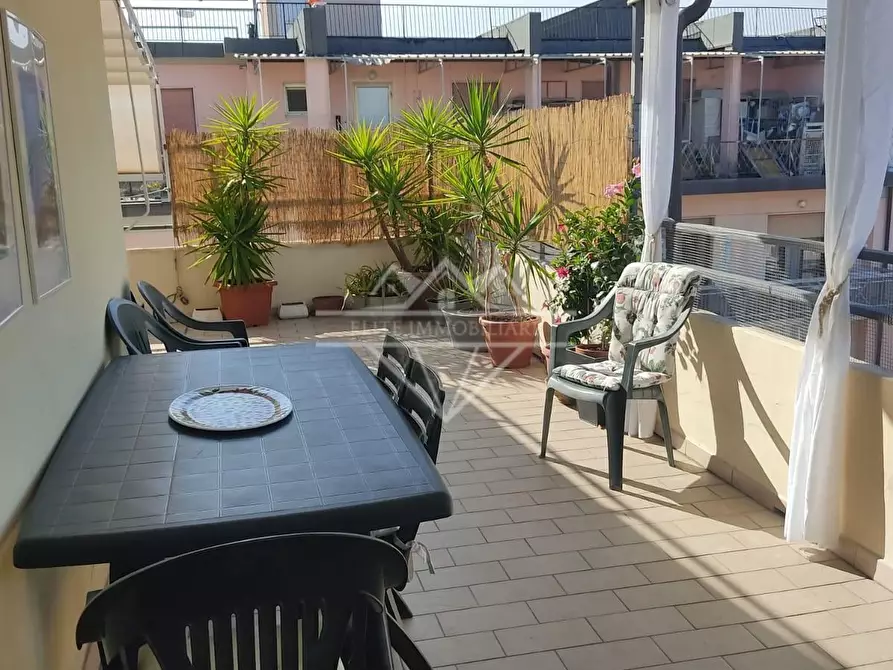 Immagine 2 di Mansarda in affitto  a Carrara