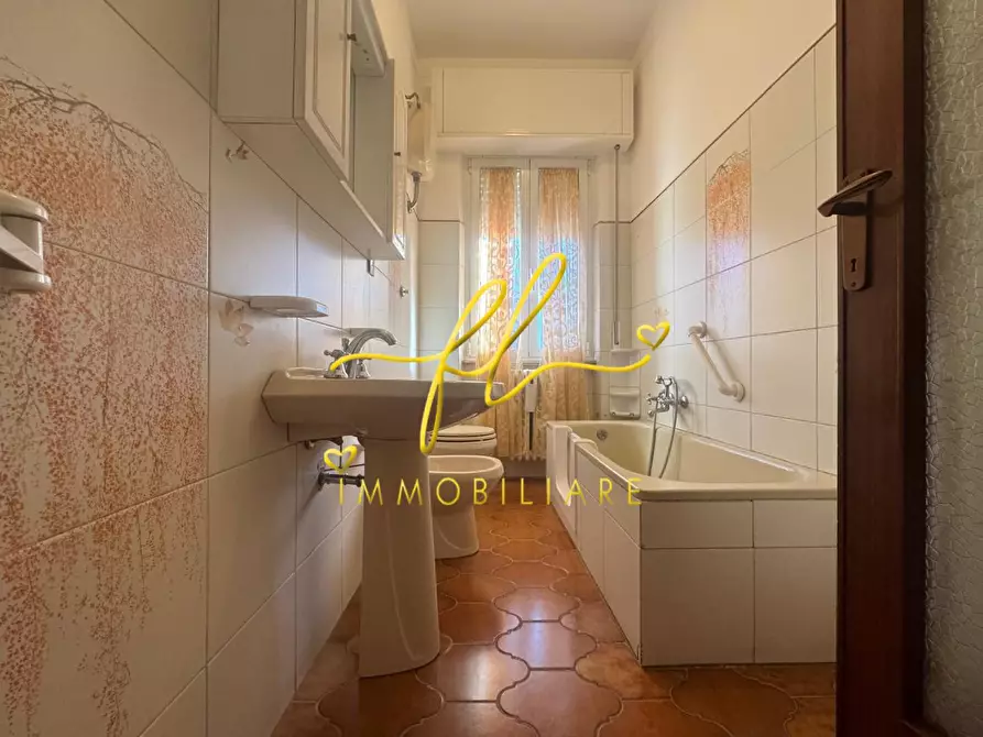 Immagine 19 di Appartamento in vendita  a Livorno