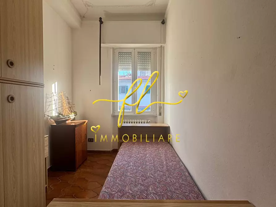 Immagine 17 di Appartamento in vendita  a Livorno