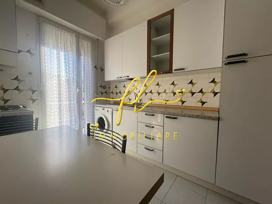 Immagine 5 di Appartamento in vendita  a Livorno