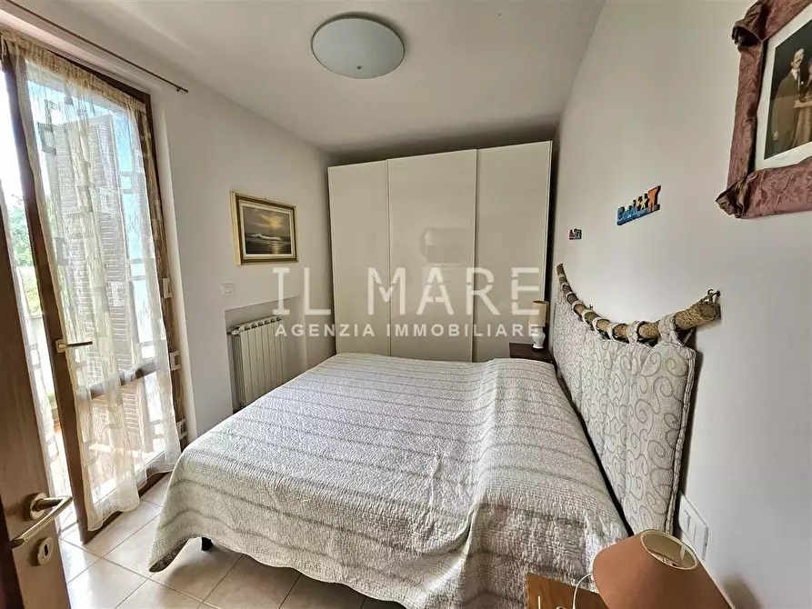 Immagine 20 di Villetta a schiera in vendita  a Massa