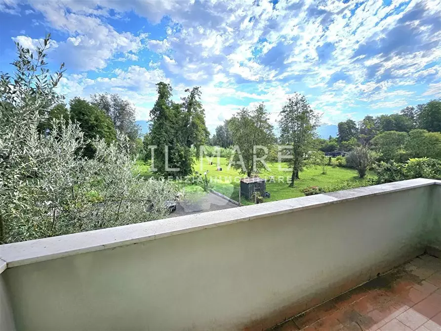 Immagine 29 di Villetta a schiera in vendita  a Massa