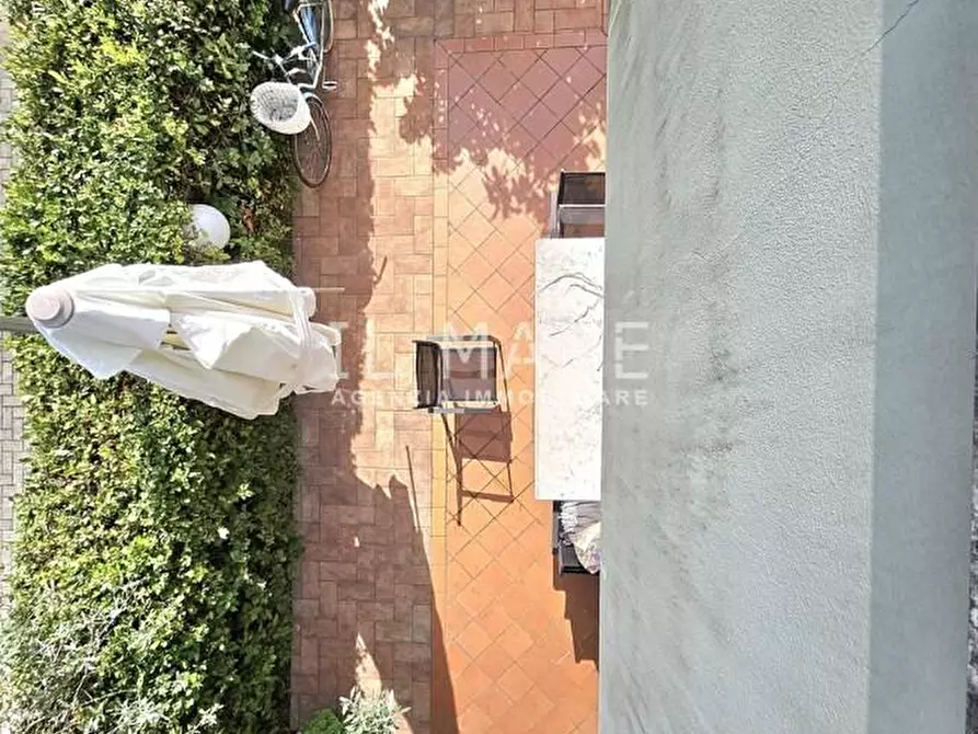 Immagine 22 di Villetta a schiera in vendita  a Massa