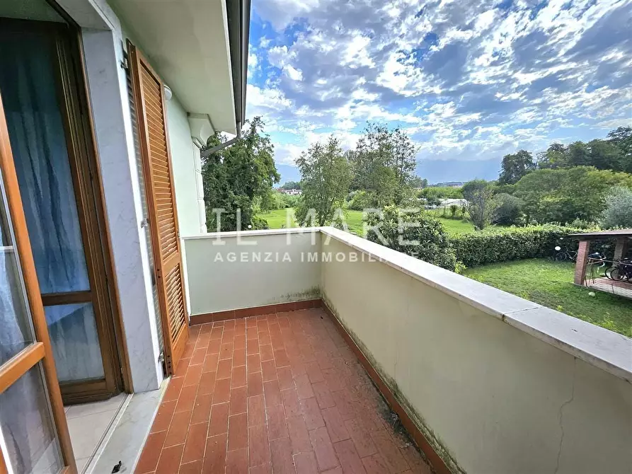 Immagine 14 di Villetta a schiera in vendita  a Massa