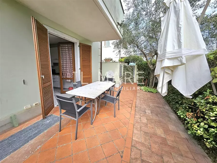 Immagine 9 di Villetta a schiera in vendita  a Massa