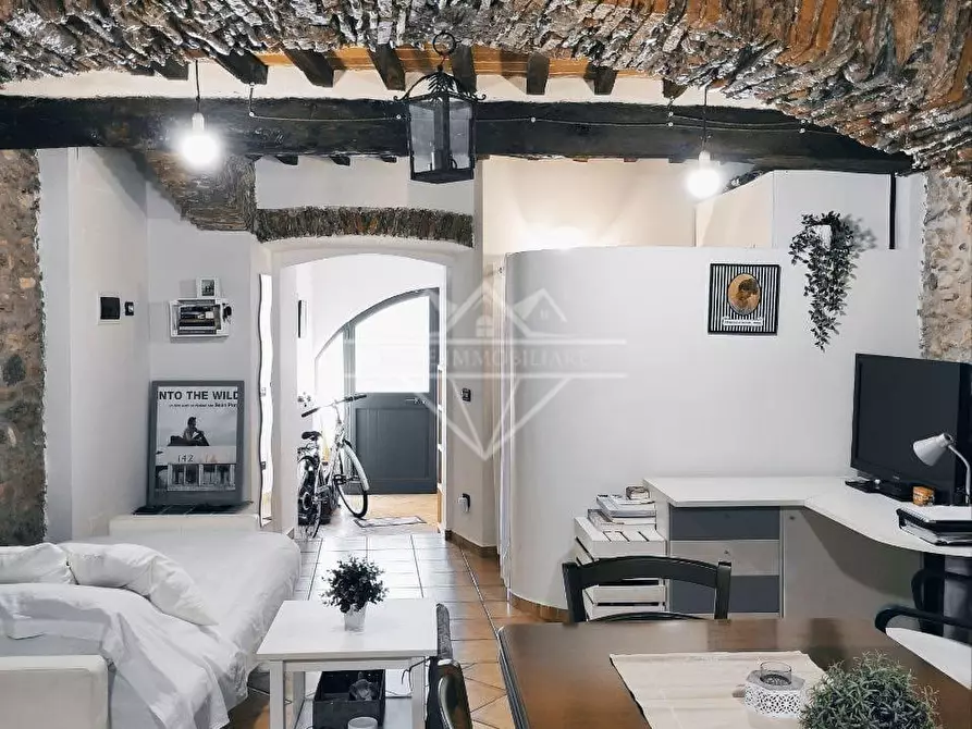 Immagine 13 di Appartamento in vendita  a Massa