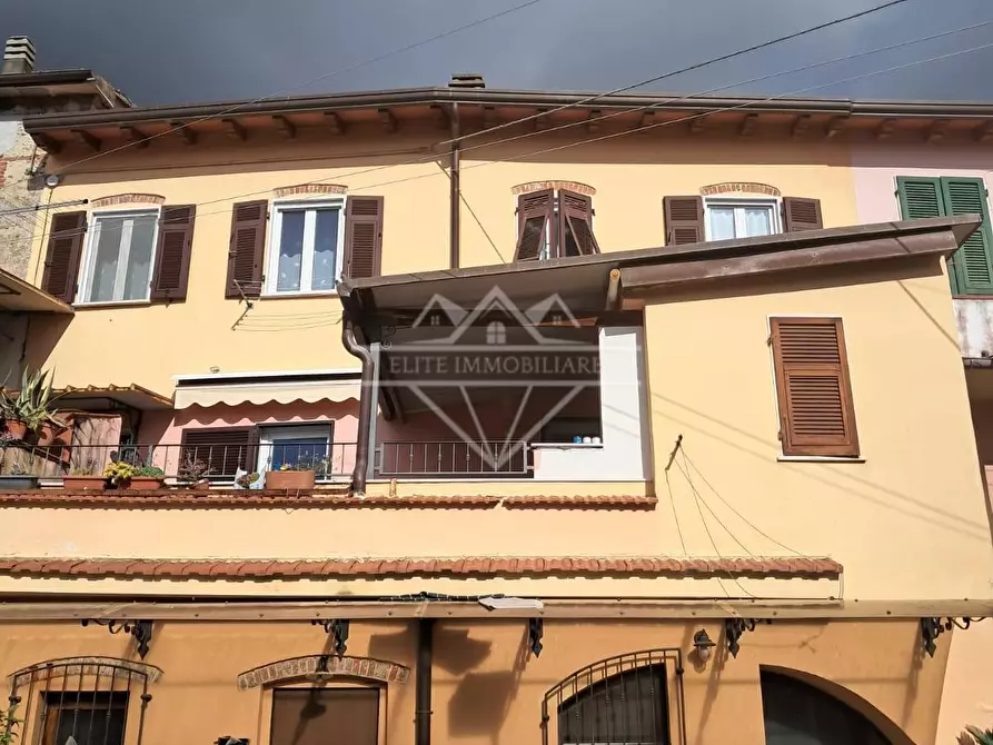 Immagine 11 di Appartamento in vendita  a Massa