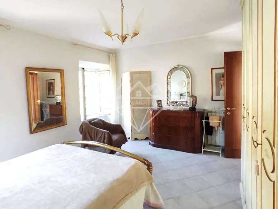 Immagine 4 di Appartamento in vendita  a Massa