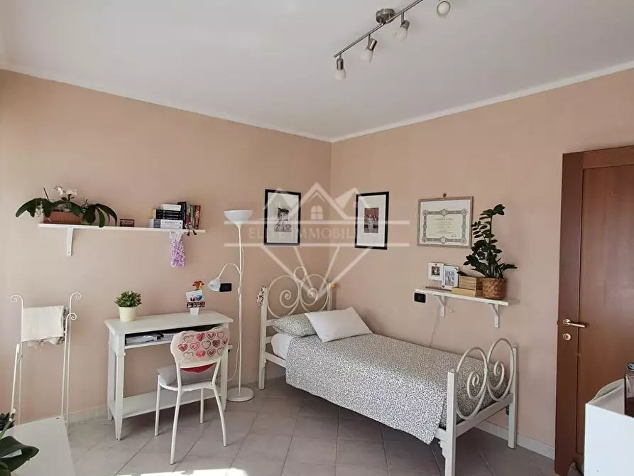 Immagine 5 di Appartamento in vendita  a Massa