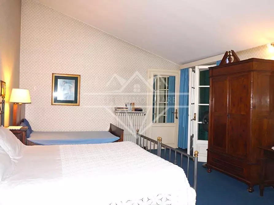 Immagine 13 di Villa in affitto  a Carrara