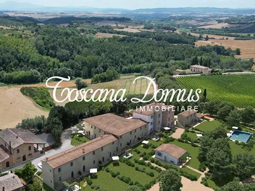 Immagine 2 di Porzione di casa in vendita  a Siena