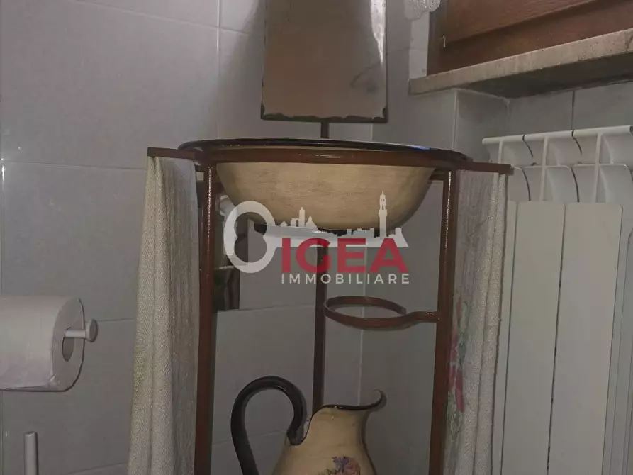 Immagine 53 di Appartamento in vendita  a Poggibonsi